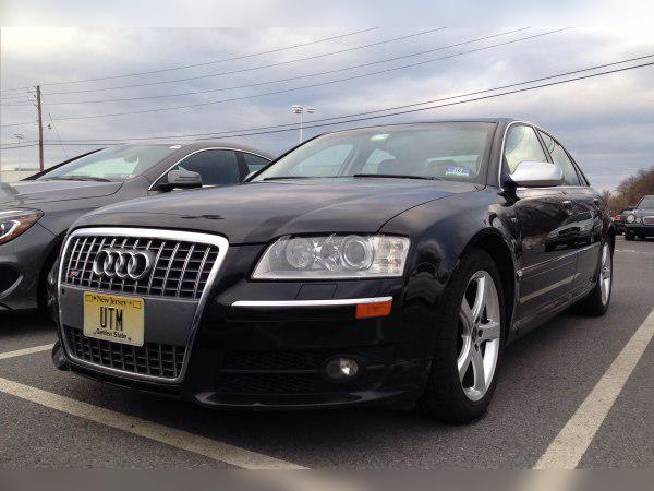 2006 Audi S8 (D3) cover