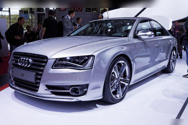2012 Audi S8 (D4) cover