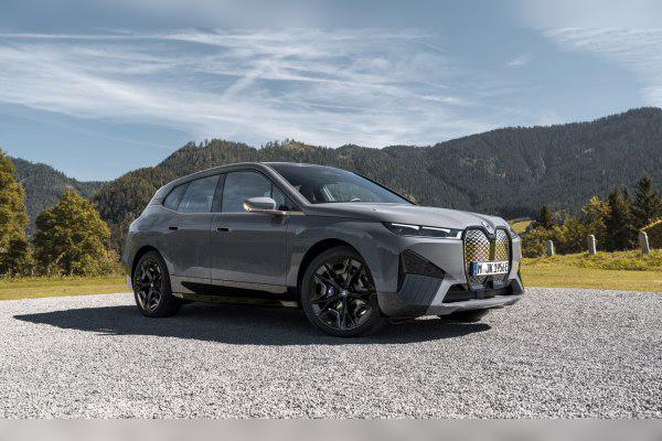 2021 BMW iX (i20) cover