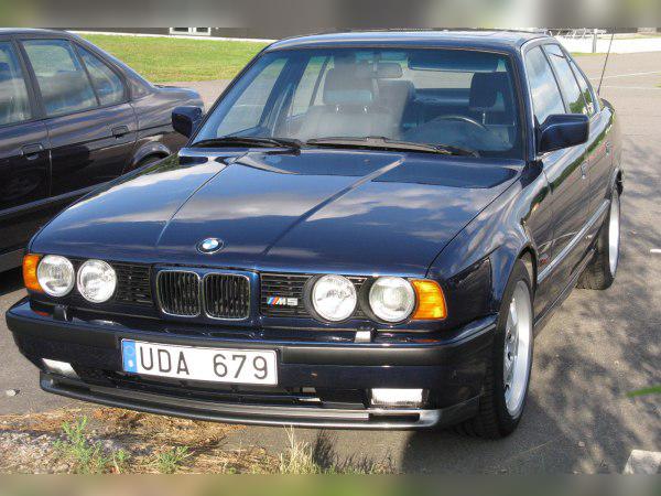 1988 BMW M5 (E34) cover
