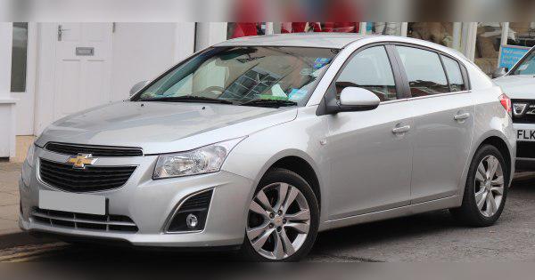 2013 Chevrolet Cruze Hatchback (facelift 2013) cover