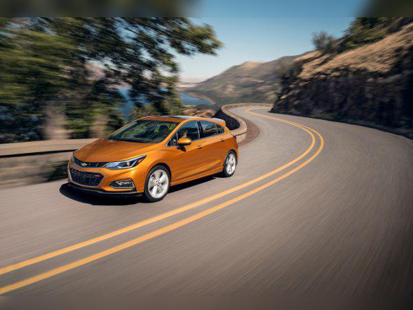 2017 Chevrolet Cruze Hatchback II cover