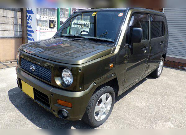 2002 Daihatsu Naked cover