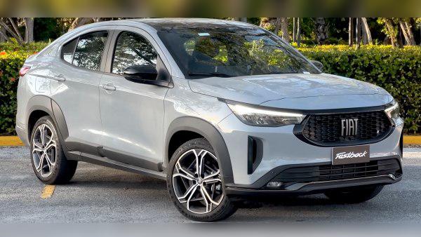 2022 Fiat Fastback cover