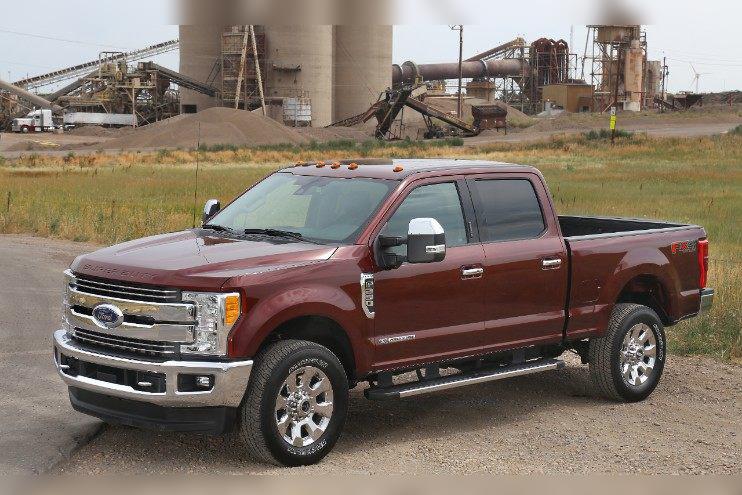 2017 Ford F-250 Super Duty IV Crew Cab Short box cover