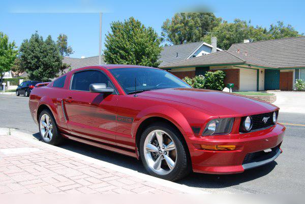 2004 Ford Mustang V cover