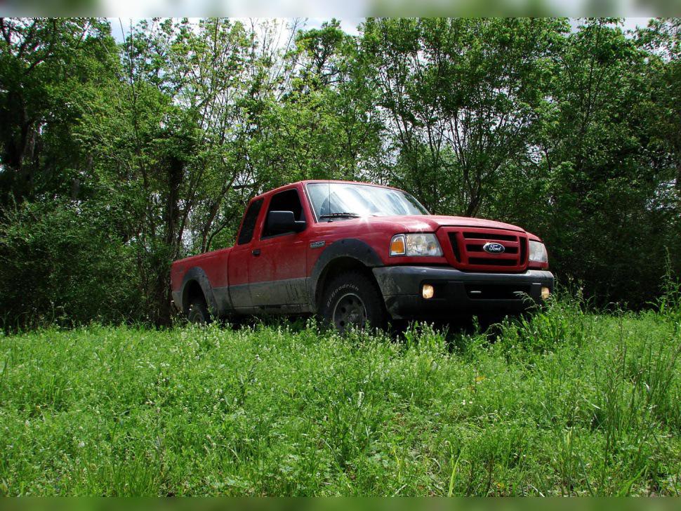 2006 Ford Ranger II Super Cab cover