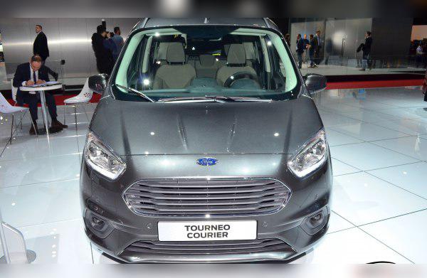 2018 Ford Tourneo Courier I (facelift 2017) cover