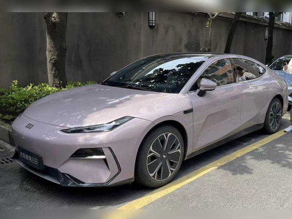 2024 Geely Galaxy E8 cover