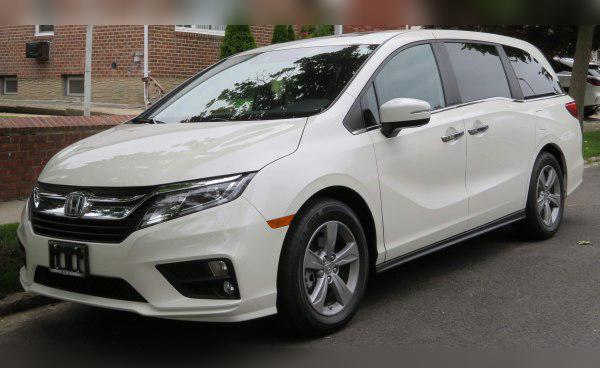 2018 Honda Odyssey V cover