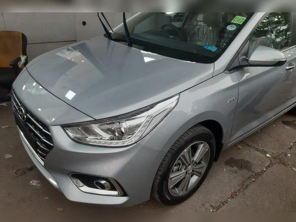 2017 Hyundai Verna V cover