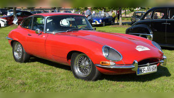1961 Jaguar E-Type cover