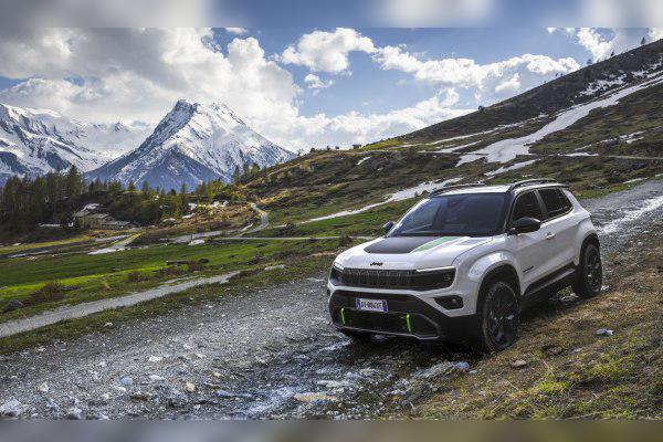 2022 Jeep Avenger cover