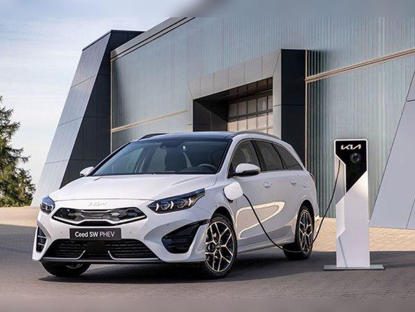 2021 Kia Ceed III Sportswagon (facelift 2021) cover