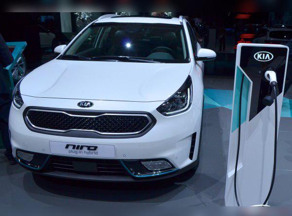2016 Kia Niro I cover