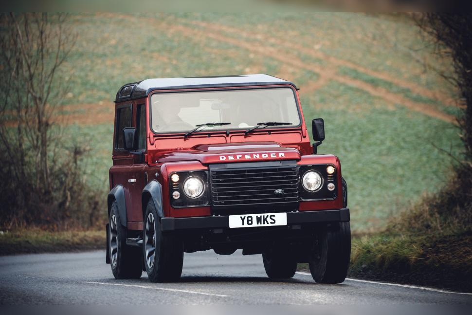 2018 Land Rover Defender 90 Works V8 cover