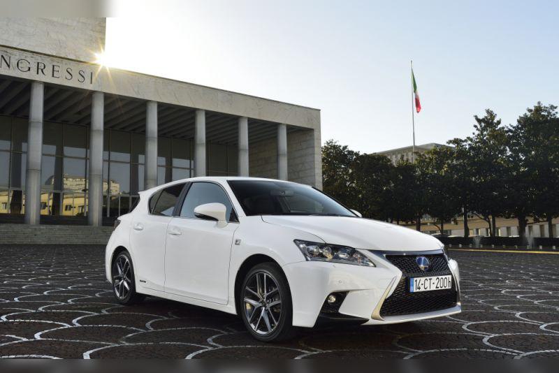 2014 Lexus CT I (facelift 2014) cover