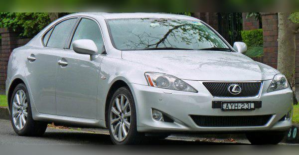2005 Lexus IS II (XE20) cover