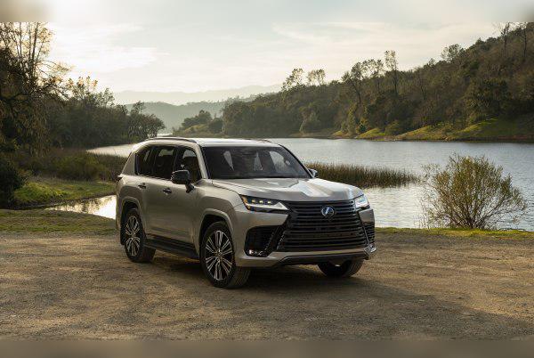 2021 Lexus LX IV (J300) cover