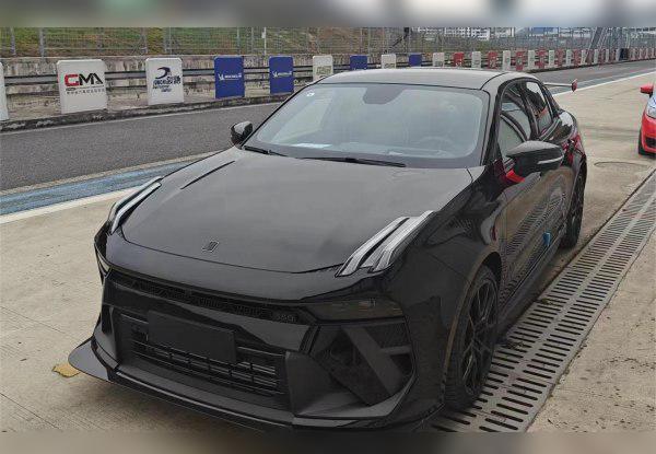 2022 Lynk & Co 03 (facelift 2022) cover