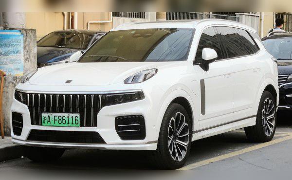 2021 Lynk & Co 09 cover