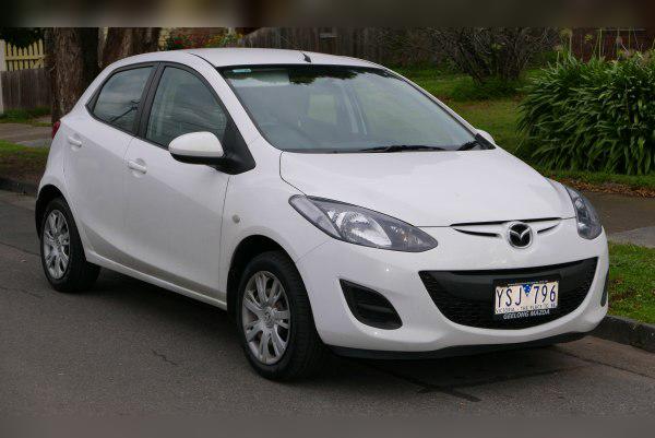 2010 Mazda 2 II (DE, facelift 2010) cover