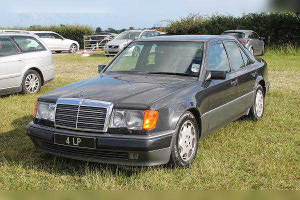 1988 Mercedes-Benz W124 (facelift 1989) cover