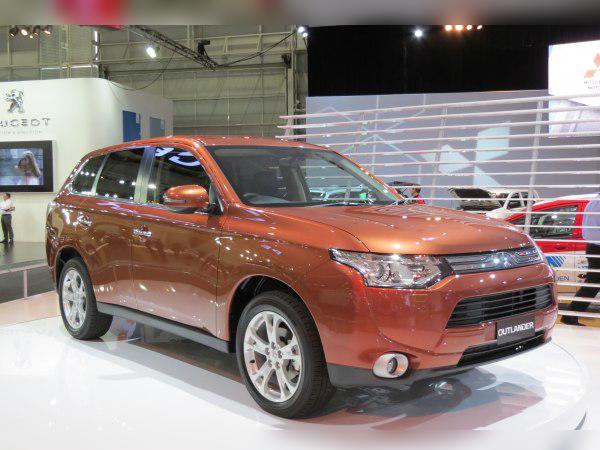 2012 Mitsubishi Outlander III cover