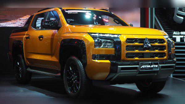 2023 Mitsubishi Triton VI Double Cab cover