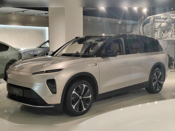 2023 NIO ES8 II cover