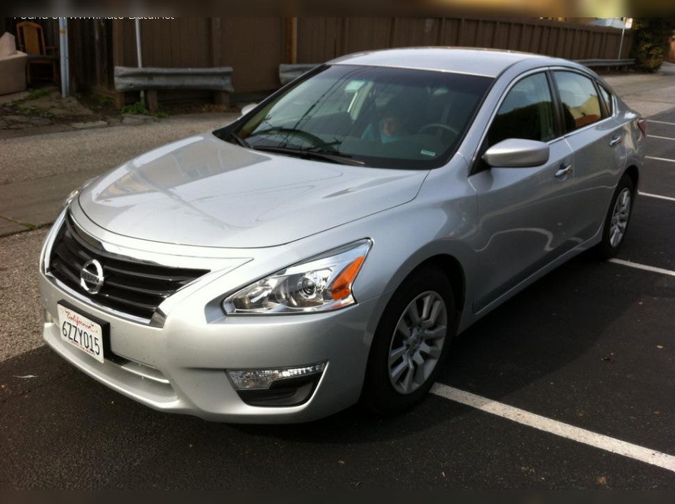 2012 Nissan Altima V cover