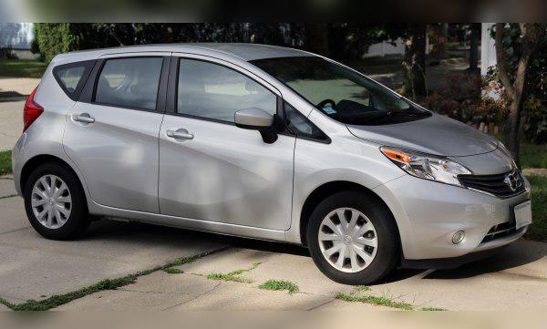 2013 Nissan Versa Note cover