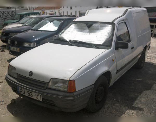 1986 Opel Kadett E Combo cover