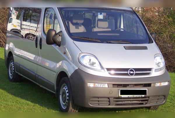 2001 Opel Vivaro A Tour cover