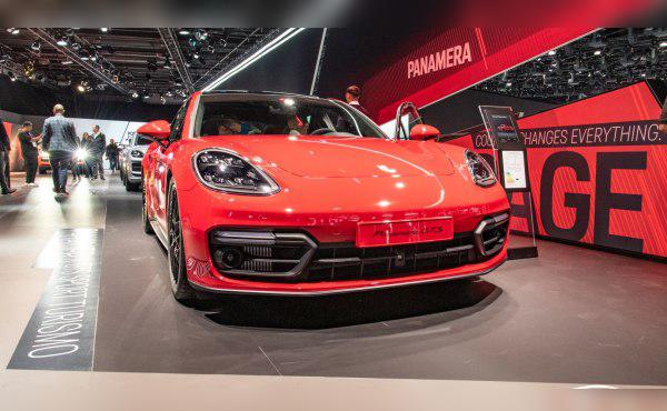 2017 Porsche Panamera (G2) Sport Turismo cover