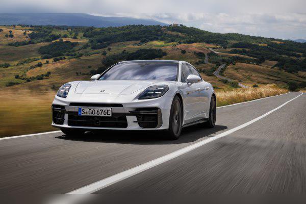 2023 Porsche Panamera (G3) cover