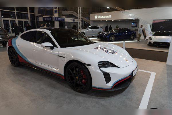 2020 Porsche Taycan (Y1A) cover