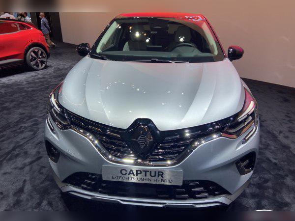 2019 Renault Captur II cover