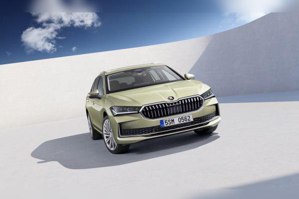 2023 Skoda Superb IV Combi cover