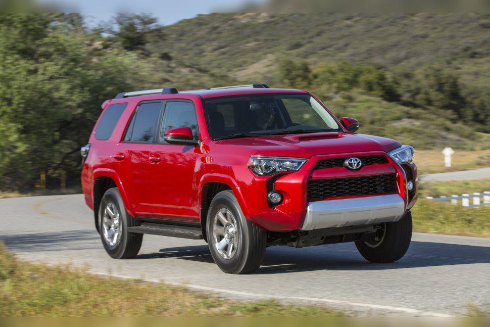 2013 Toyota 4Runner V (facelift 2013) cover