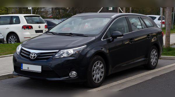2012 Toyota Avensis III Wagon (facelift 2012) cover