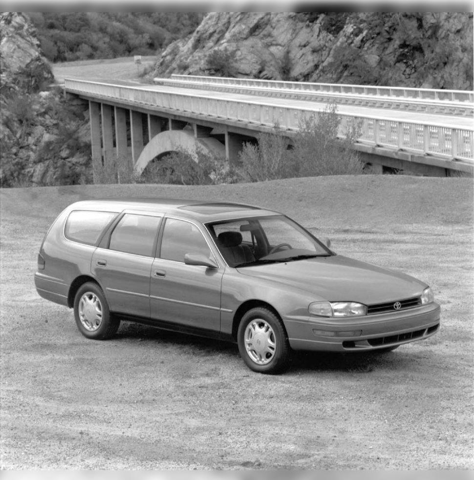 1992 Toyota Camry III Wagon (XV10) cover