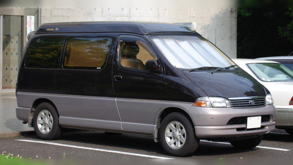 1995 Toyota Granvia cover