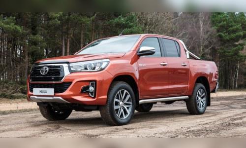 2017 Toyota Hilux Double Cab VIII (facelift 2017) cover