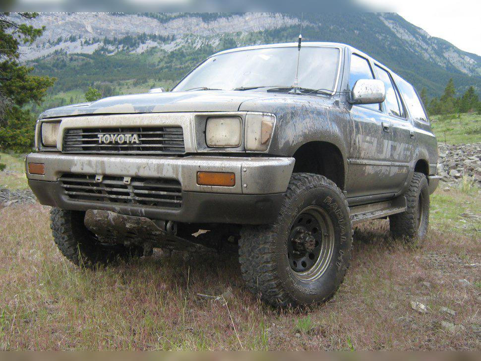 1983 Toyota Hilux Surf cover