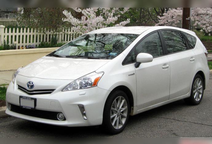2011 Toyota Prius+ cover