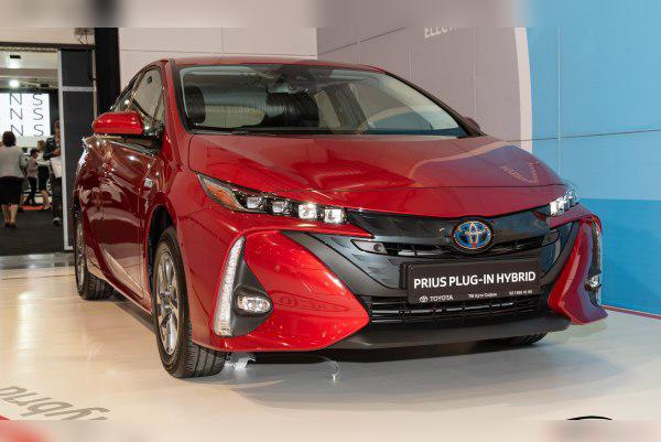 2015 Toyota Prius IV (XW50) cover