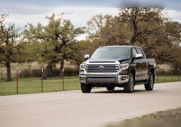 2017 Toyota Tundra II CrewMax (facelift 2017) cover
