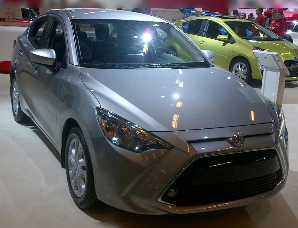 2016 Toyota Yaris iA cover