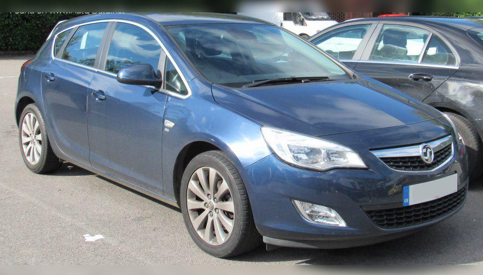 2009 Vauxhall Astra Mk VI CC cover